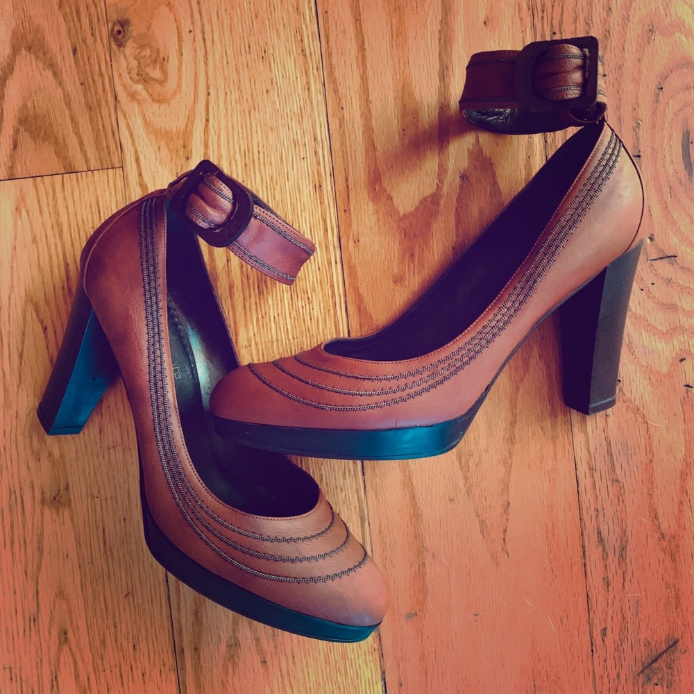 Isabella Fiore Brand New Terra Cota heels Sz9 $399